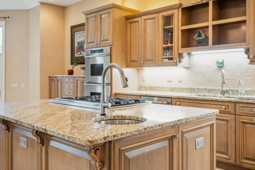 446 Country Club Lane, Onalaska, WI 54650