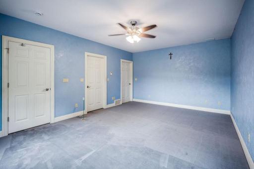 446 Country Club Lane, Onalaska, WI 54650
