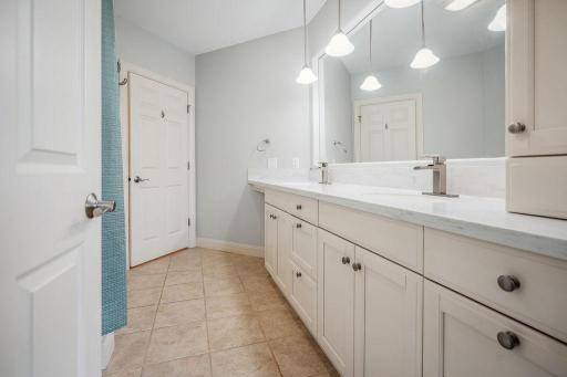 446 Country Club Lane, Onalaska, WI 54650
