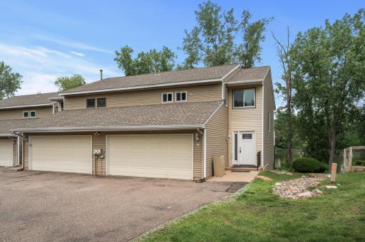 15 Round Lake Trail, Saint Paul, MN 55117