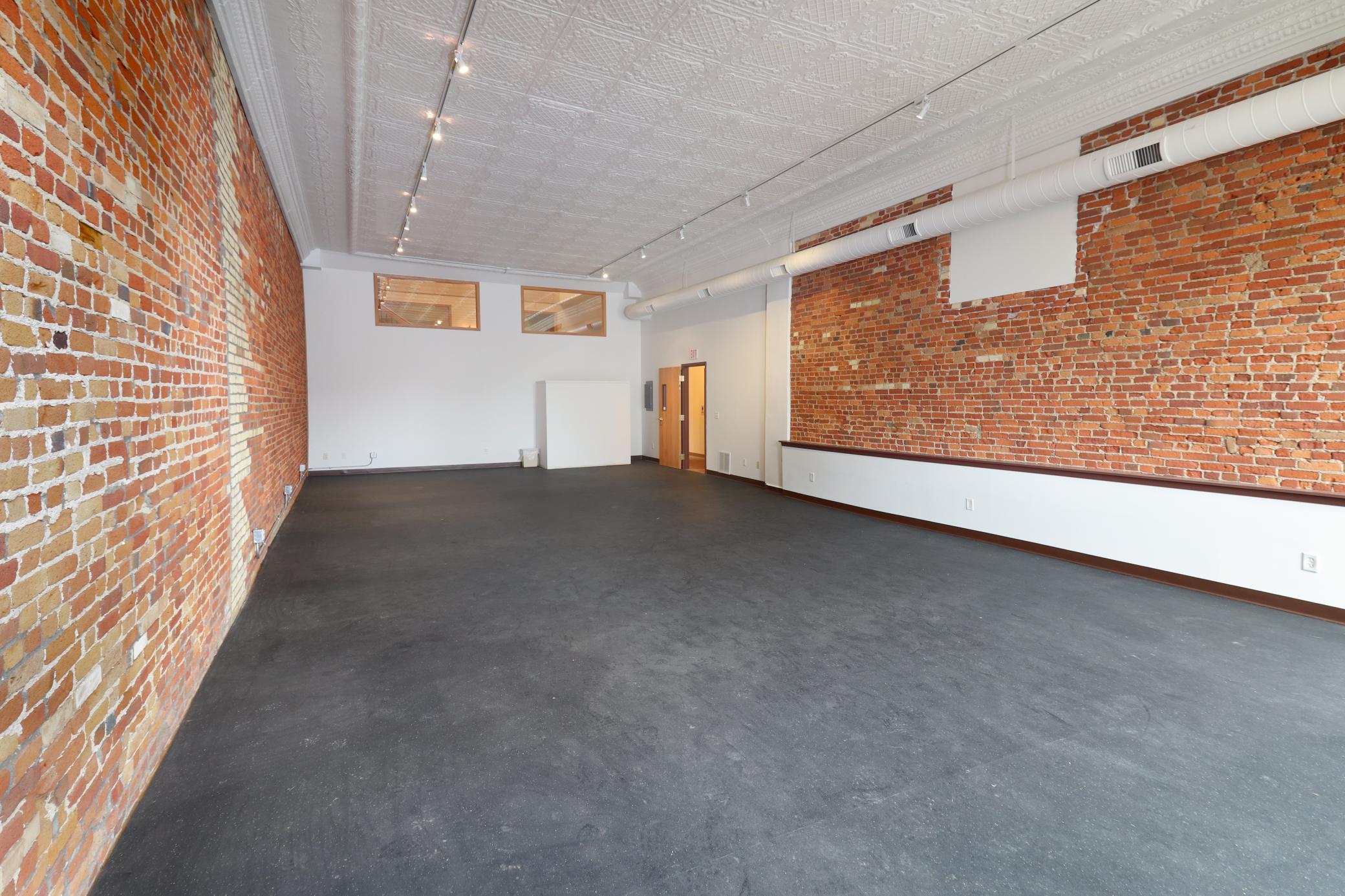 Fleckenstein Floor 2 Room 5-2 (30).jpg