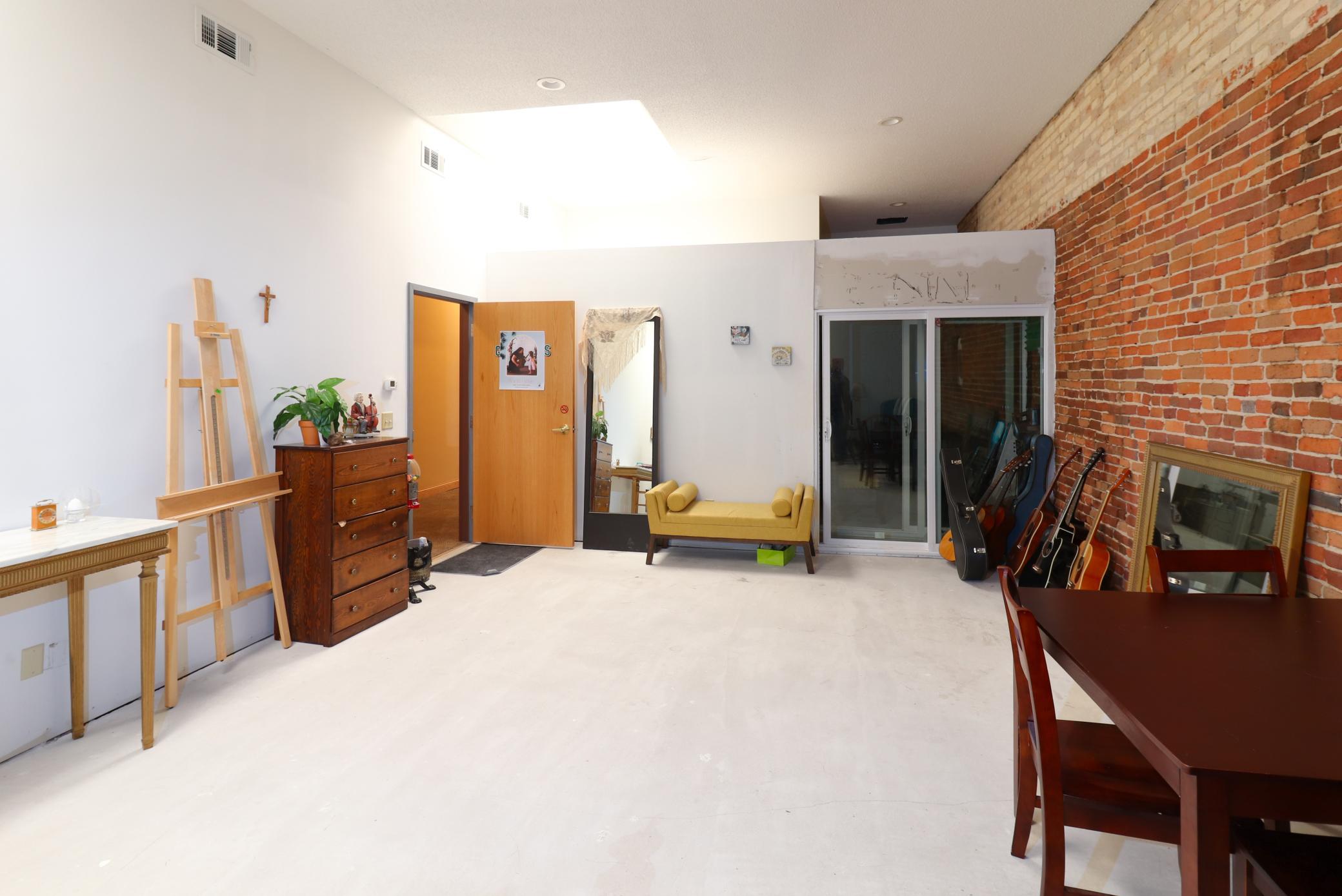 Fleckenstein Floor 2 Room 5-2 (38).jpg