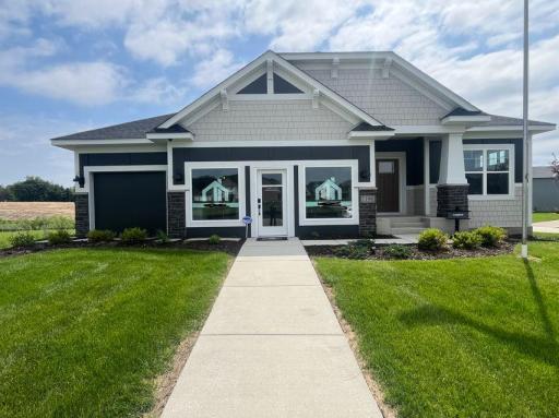 Main level living at its finest! The Langford has just the Owner’s Suite on the main floor allowing for maximum living and entertaining space for the main level. Two additional bedrooms and the rec room are located in the finished lower level.