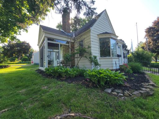 4240 Lake Road Avenue, Minneapolis, MN 55422