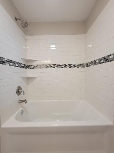 4240 Lake Road Avenue, Minneapolis, MN 55422