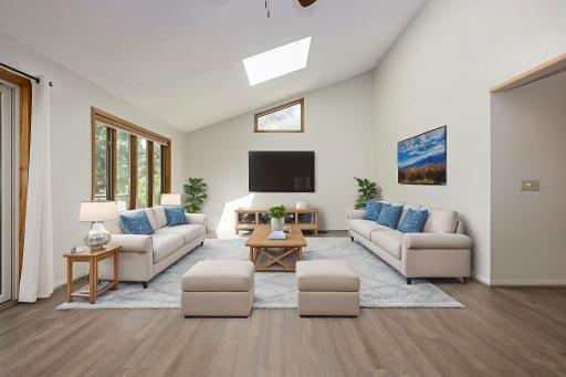 18-web-or-mls-400-Unique-24 - Living Room - Standard - 19.jpeg