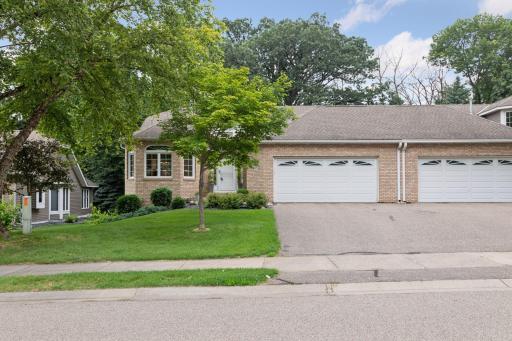 4109 Thornhill Lane, Vadnais Heights, MN 55127