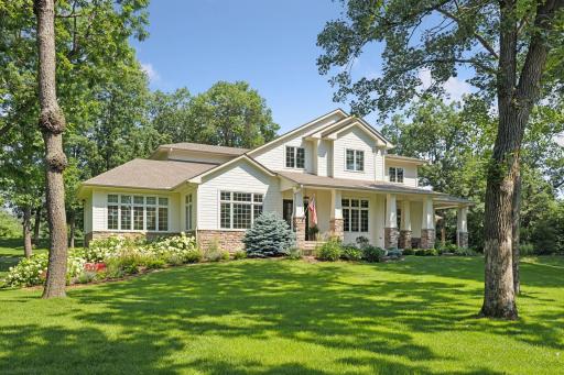 2 Red Forest Lane, North Oaks, MN 55127