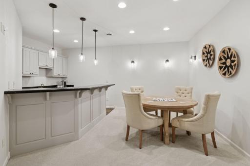 2 Red Forest Lane, North Oaks, MN 55127