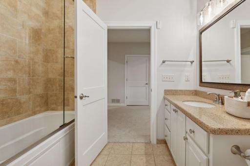 2 Red Forest Lane, North Oaks, MN 55127