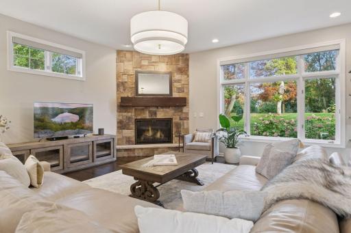 2 Red Forest Lane, North Oaks, MN 55127