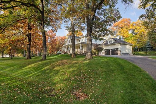 2 Red Forest Lane, North Oaks, MN 55127