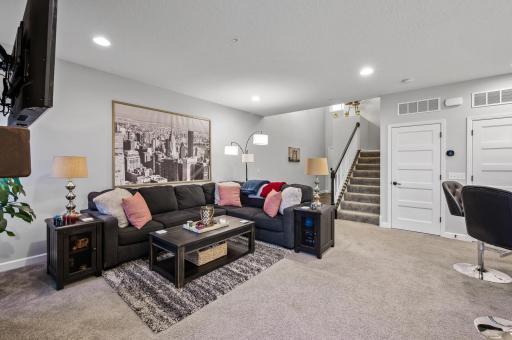 6987 Archer Trail, Inver Grove Heights, MN 55077