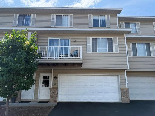 2541 Cobble Hill Court, Unit E, Woodbury, MN 55125