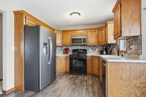 9118 Ashley Terrace, Brooklyn Park, MN 55443
