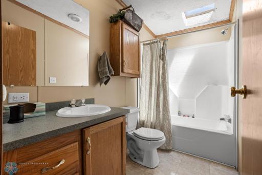 8070 151st Avenue SE, Wyndmere, ND 58081