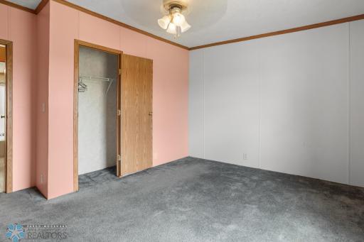 8070 151st Avenue SE, Wyndmere, ND 58081