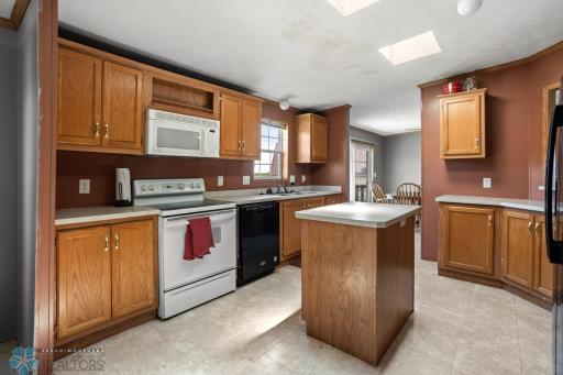 8070 151st Avenue SE, Wyndmere, ND 58081
