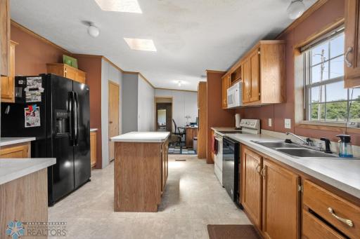 8070 151st Avenue SE, Wyndmere, ND 58081