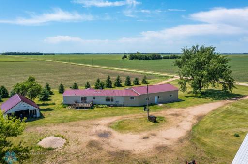 8070 151st Avenue SE, Wyndmere, ND 58081