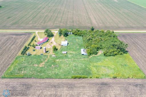 8070 151st Avenue SE, Wyndmere, ND 58081