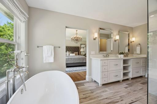 2890 Ella Lane, Minnetonka, MN 55305