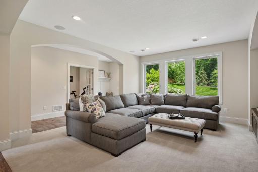 2890 Ella Lane, Minnetonka, MN 55305