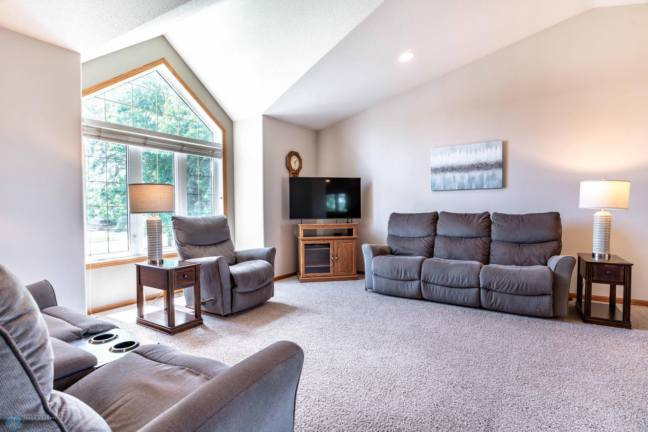 Open and Comforatable Living Room