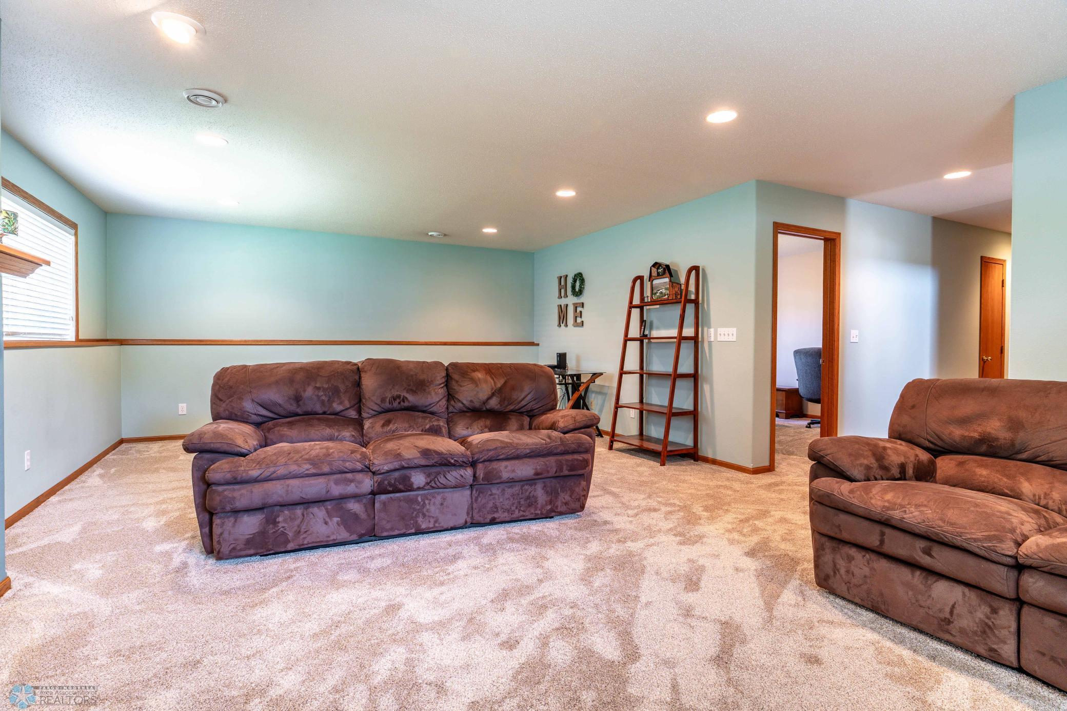 Open and Spacious Family Room