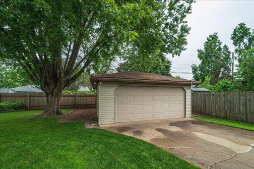 Garage.