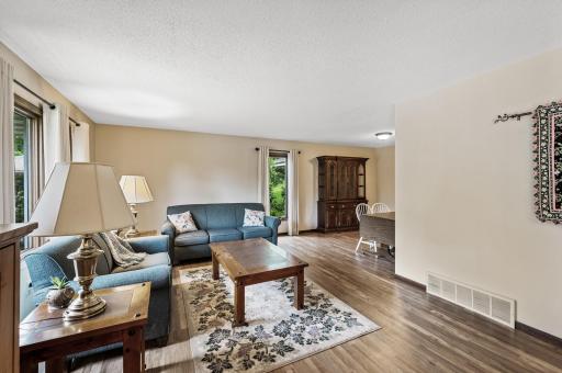 12417 Kennelly Road, Burnsville, MN 55337