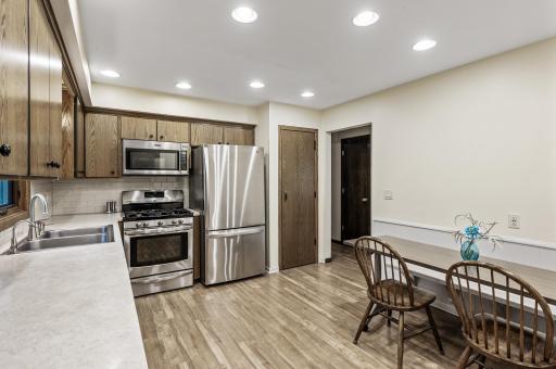 12417 Kennelly Road, Burnsville, MN 55337