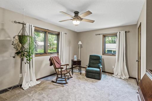 12417 Kennelly Road, Burnsville, MN 55337