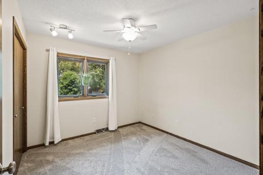 12417 Kennelly Road, Burnsville, MN 55337