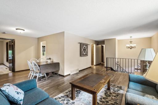 12417 Kennelly Road, Burnsville, MN 55337