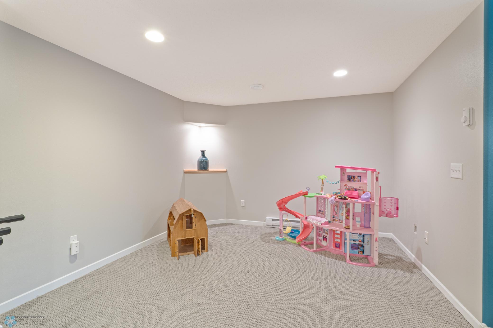Bonus space connected to family room