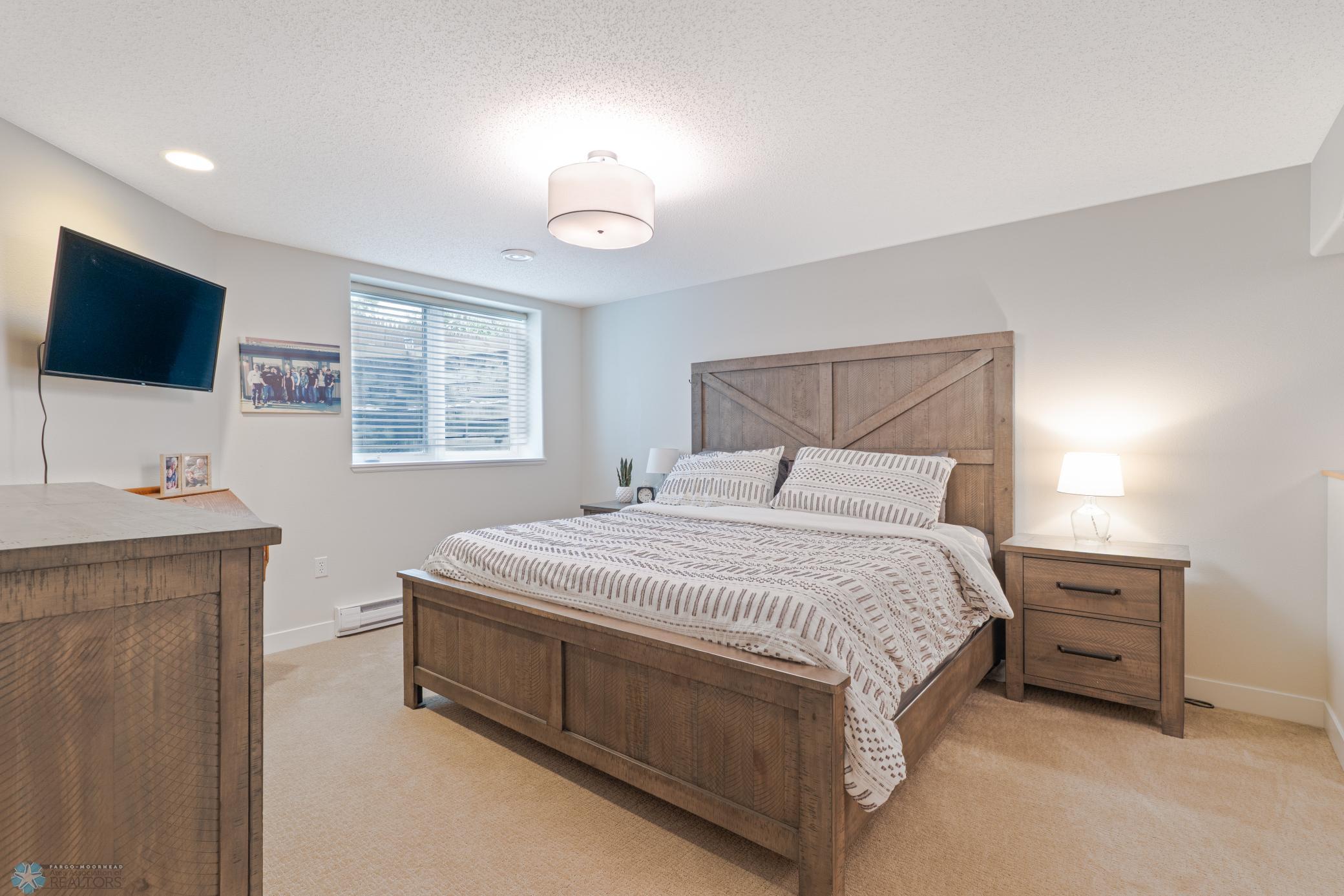 Bedroom 4 (lower level)