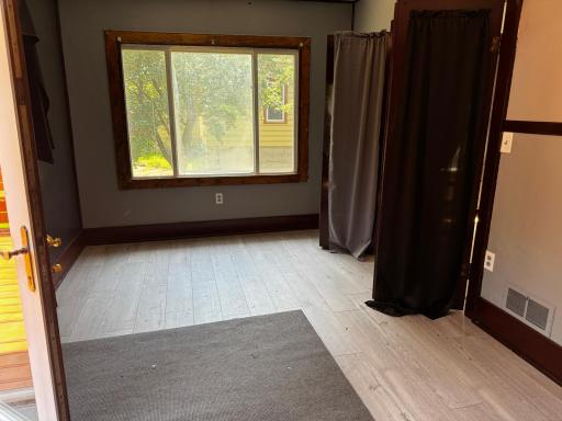 226 N Central Avenue, Truman, MN 56088
