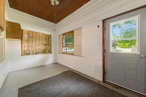 226 N Central Avenue, Truman, MN 56088