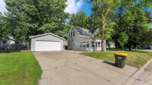 1220 Campbell Avenue NW, Willmar, MN 56201