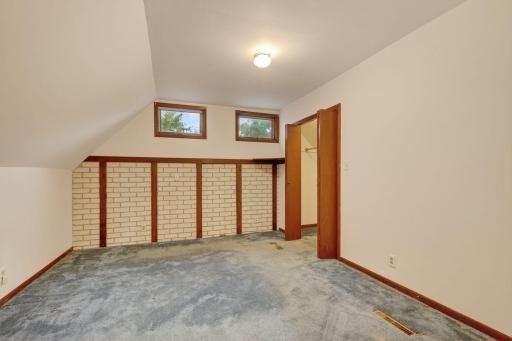 1216 County Road C E, Saint Paul, MN 55109