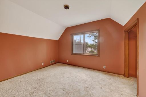 1216 County Road C E, Saint Paul, MN 55109