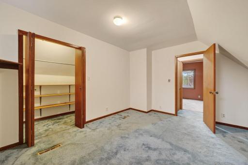 1216 County Road C E, Saint Paul, MN 55109