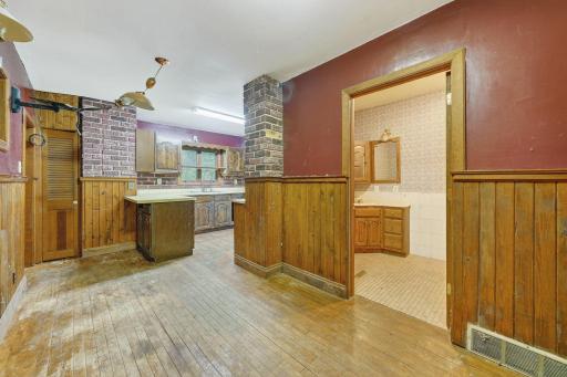 1216 County Road C E, Saint Paul, MN 55109