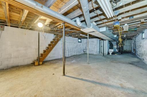 1216 County Road C E, Saint Paul, MN 55109