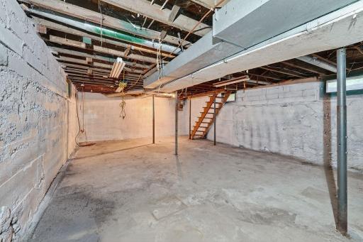 1216 County Road C E, Saint Paul, MN 55109
