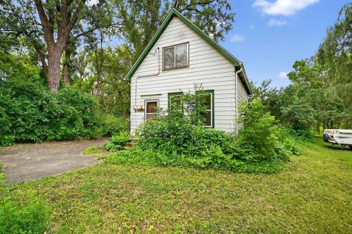 1216 County Road C E, Saint Paul, MN 55109