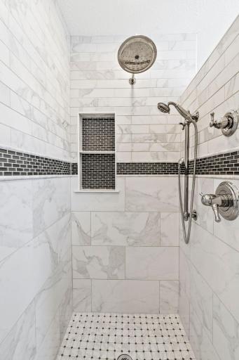 36-web-or-mls-3649 Mount Vernon Ln-36.jpg