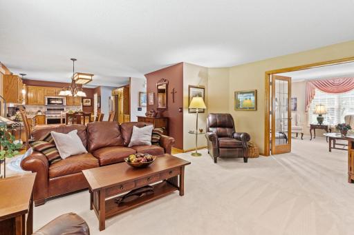 24-web-or-mls-3649 Mount Vernon Ln-24.jpg