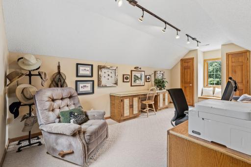 45-web-or-mls-3649 Mount Vernon Ln-45.jpg